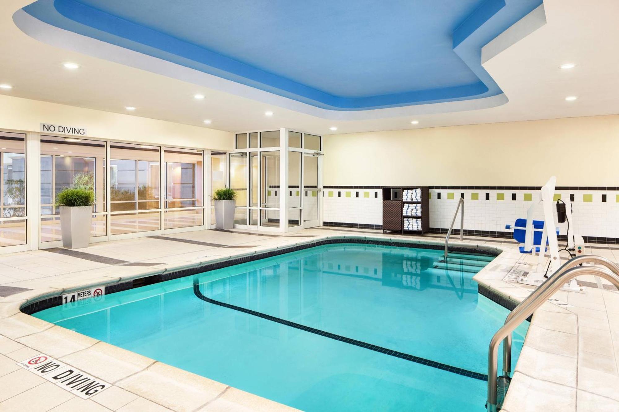 Fairfield Inn And Suites By Marriott Plainville Екстериор снимка