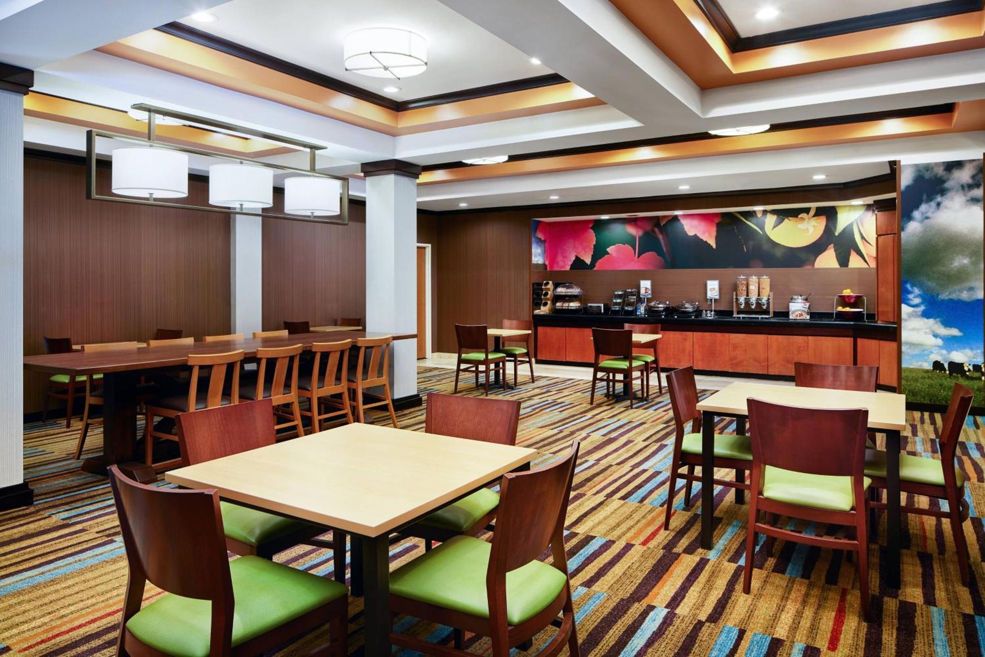 Fairfield Inn And Suites By Marriott Plainville Екстериор снимка