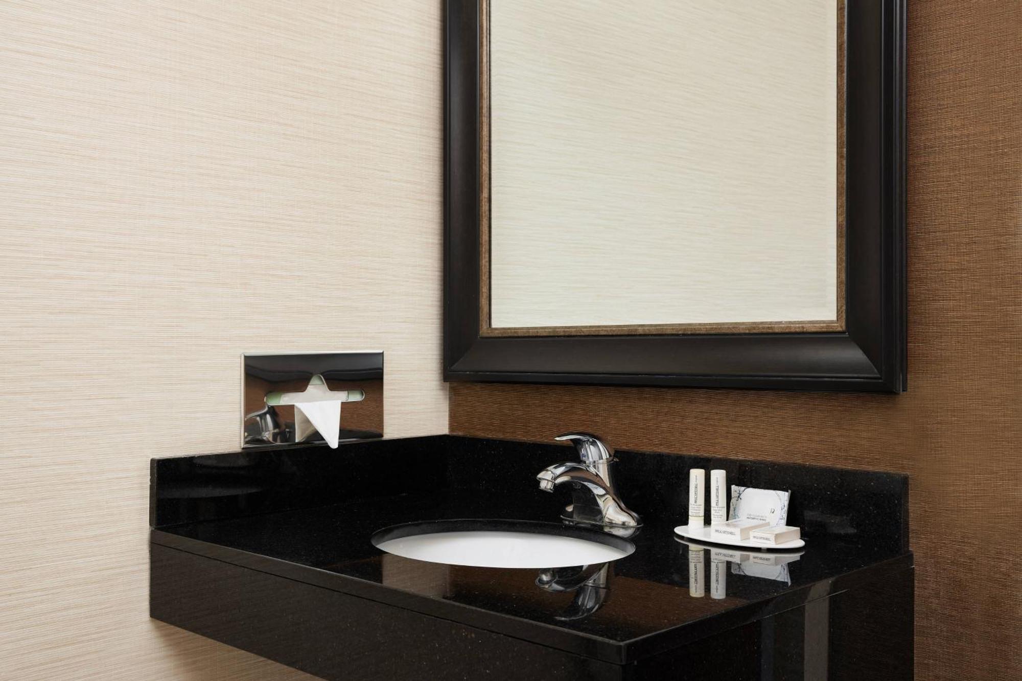 Fairfield Inn And Suites By Marriott Plainville Екстериор снимка